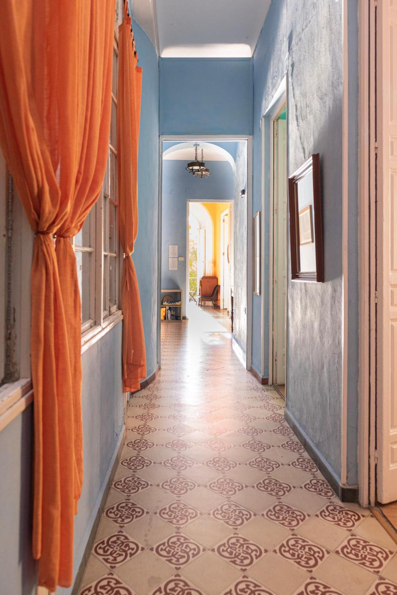 Private Rooms In Historic Building On The Square มาลากา ภายนอก รูปภาพ